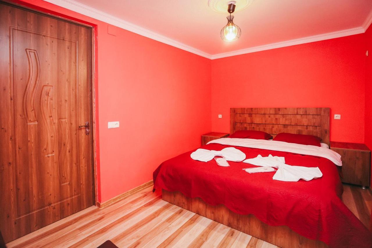 Bebo Babu Guest House Kutaisi Eksteriør billede