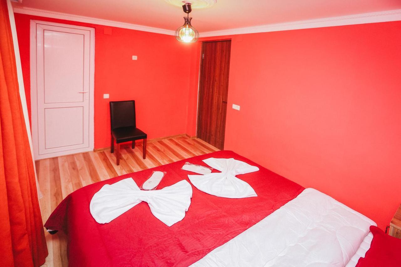 Bebo Babu Guest House Kutaisi Eksteriør billede
