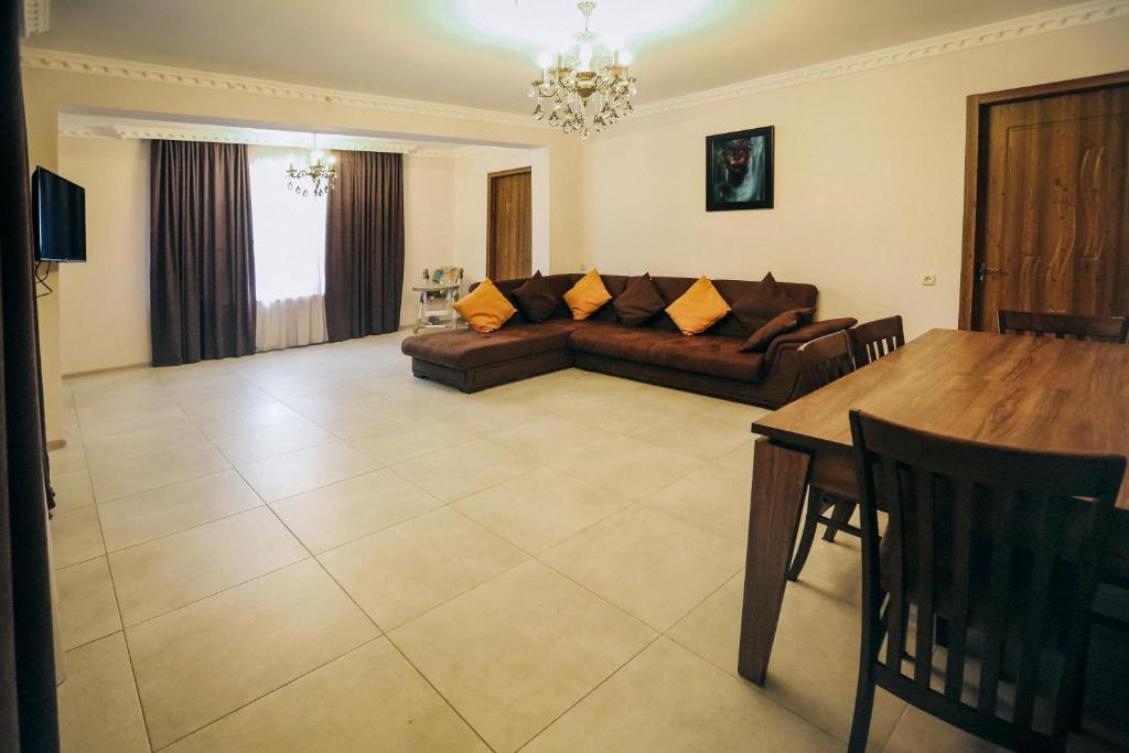 Bebo Babu Guest House Kutaisi Eksteriør billede