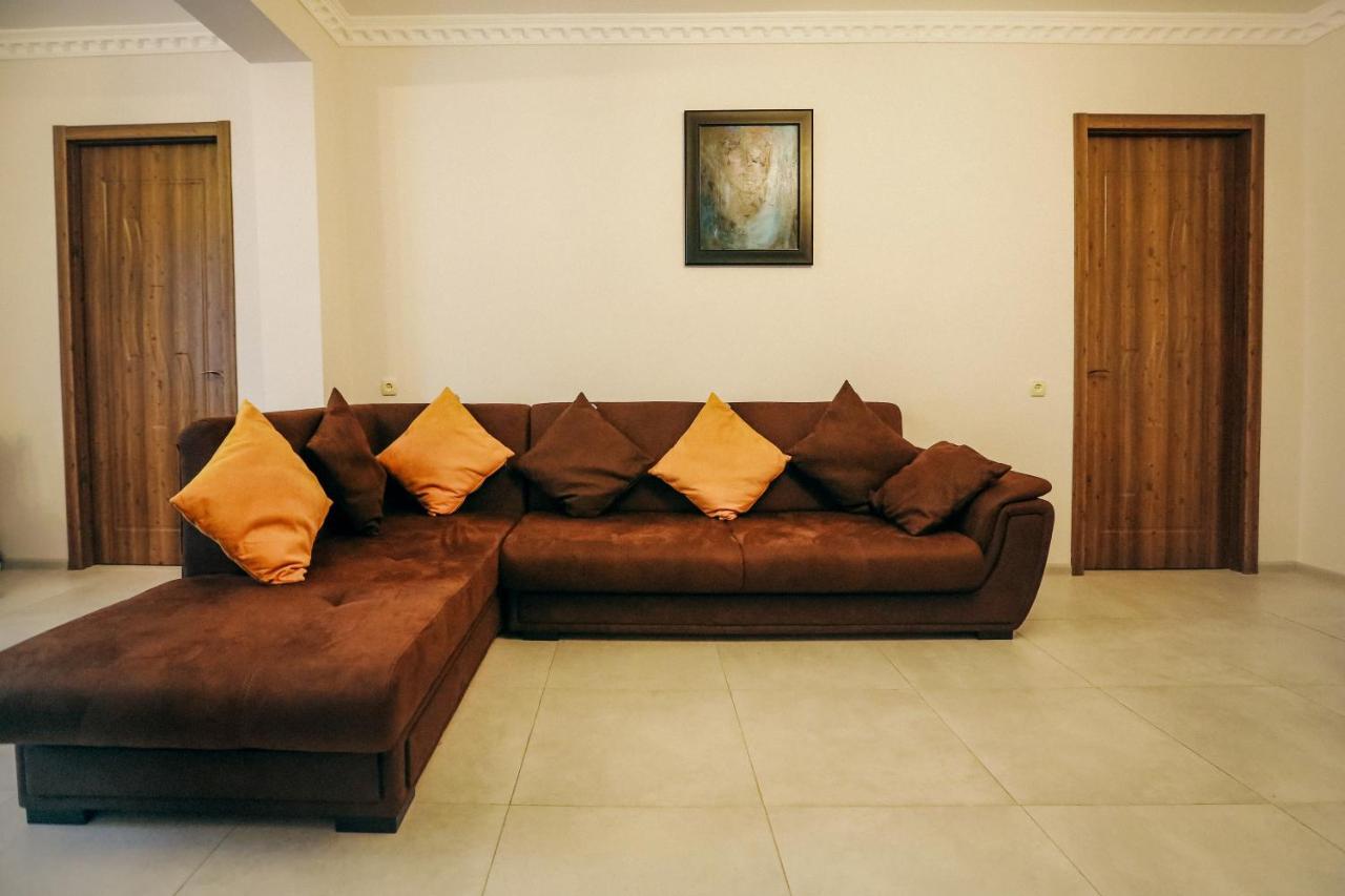 Bebo Babu Guest House Kutaisi Eksteriør billede