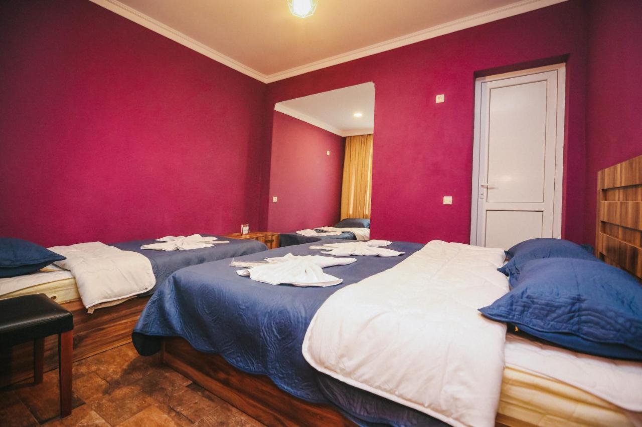 Bebo Babu Guest House Kutaisi Eksteriør billede